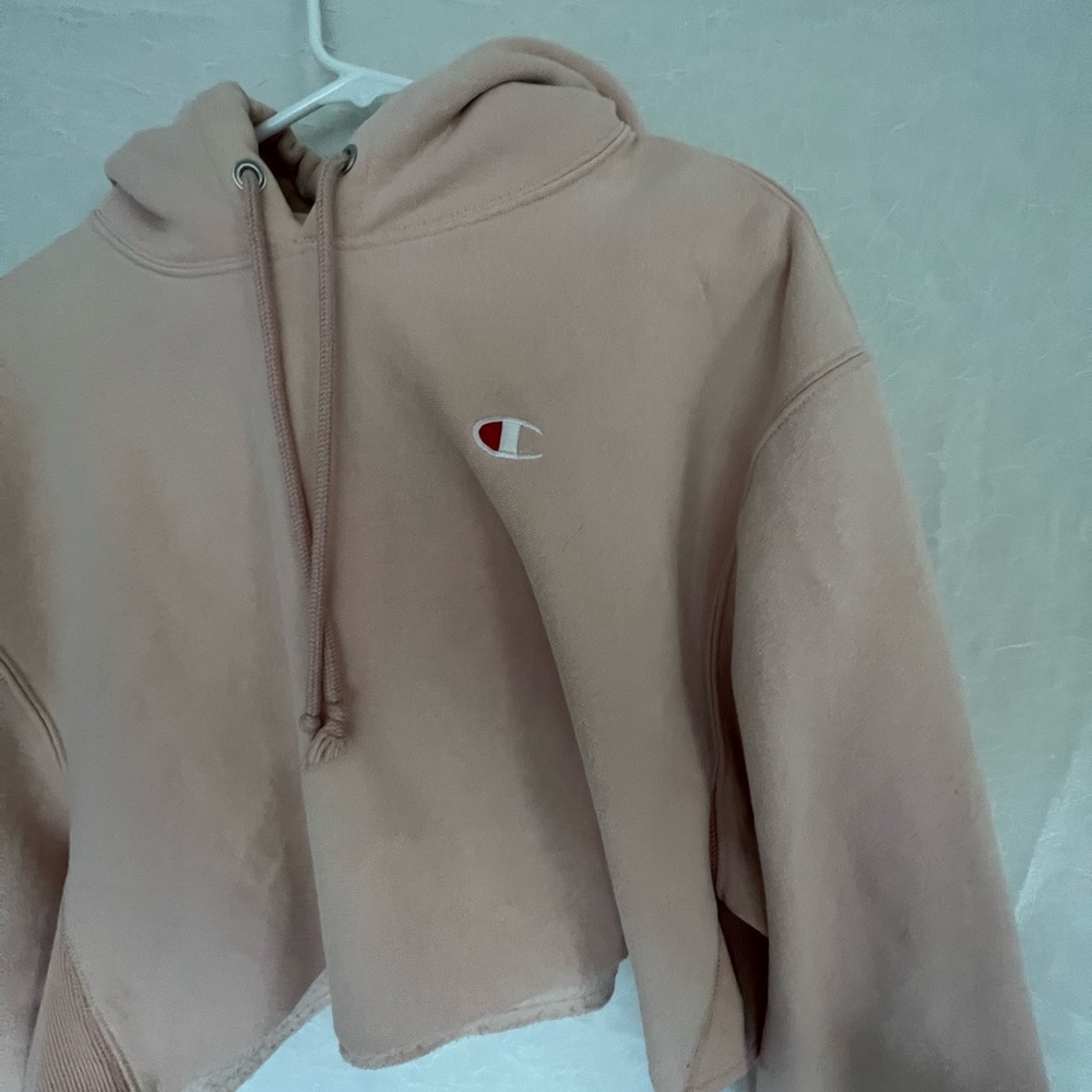 pink cropped champion hoodie
